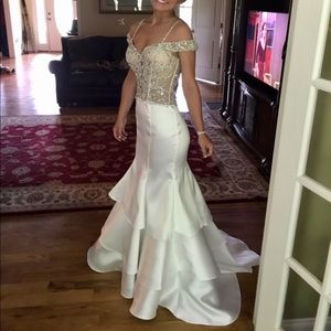 Homecoming, Prom, or Pageant Dress - White
